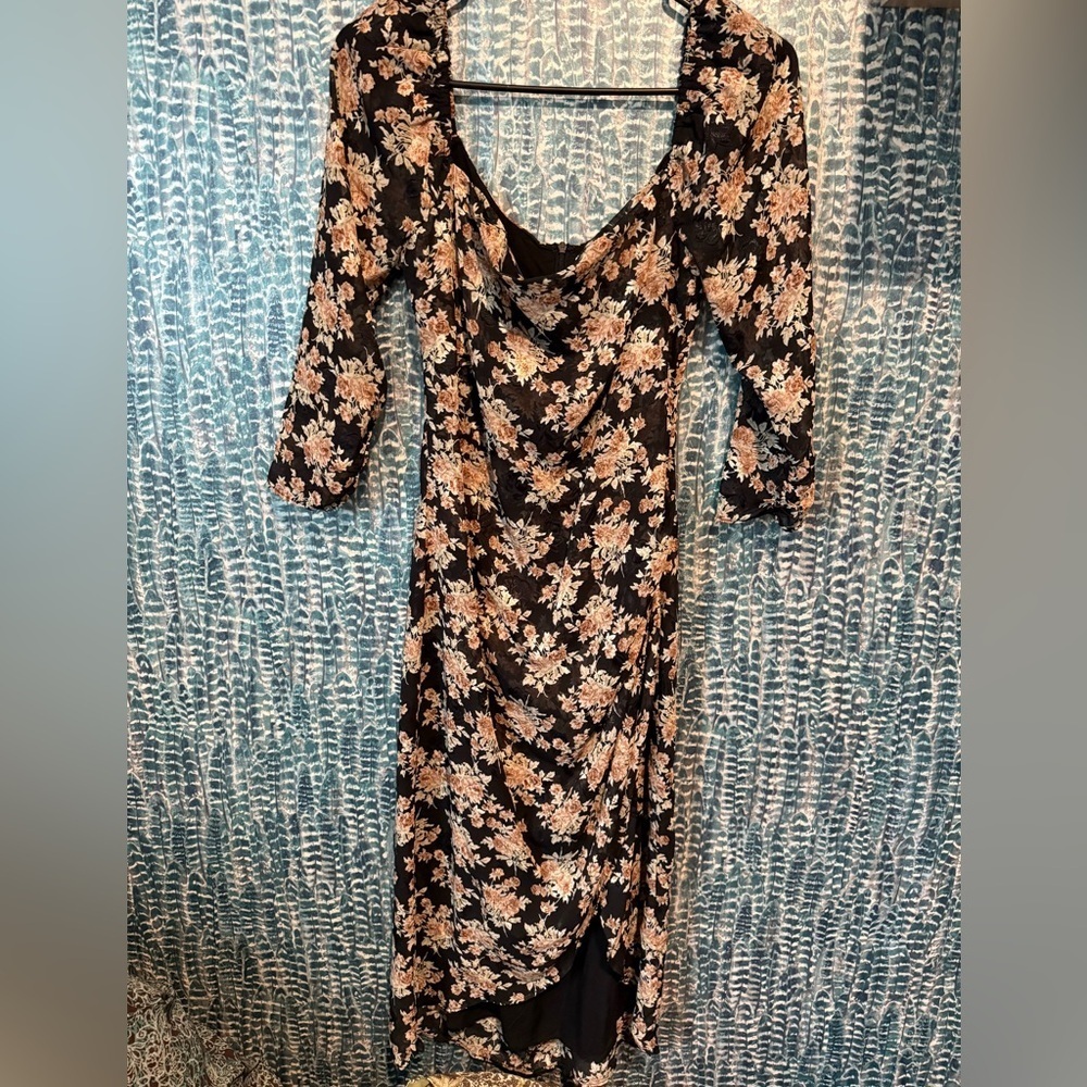 Floret Studios Floral long sleeve Black Dress - Picture 2 of 3